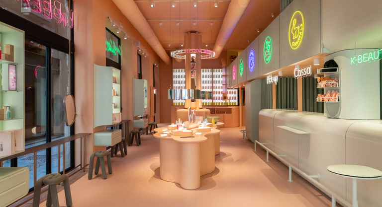 Il primo flagship store di Yepoda ha aperto a Milano, ed è un vero luna park di k-beauty